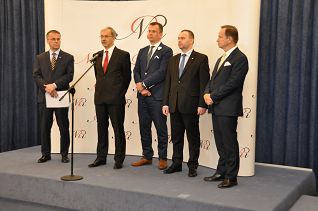 o1993659340.jpg
