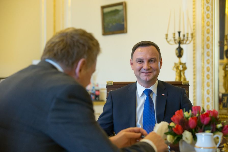 o365093790.jpg