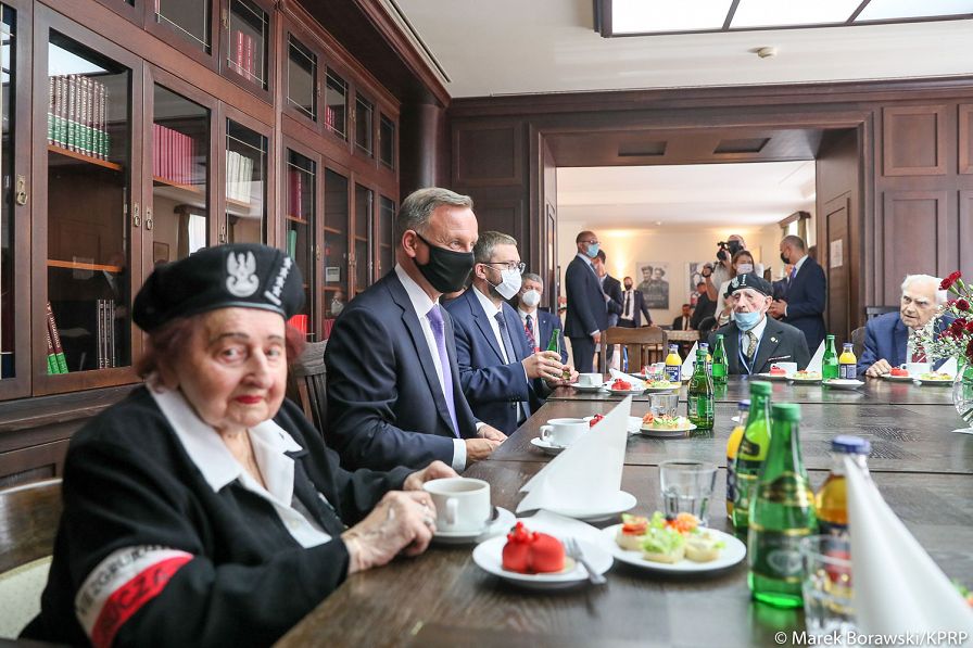 o1790237227.jpg