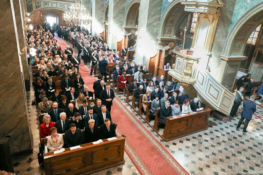 o190473675.jpg