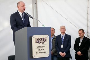 o162035804.jpg