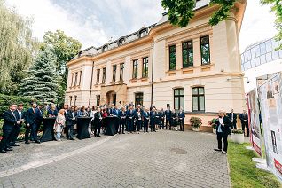 o1367229317.jpg