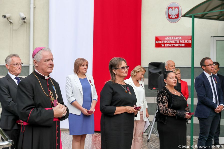o1993142796.jpg