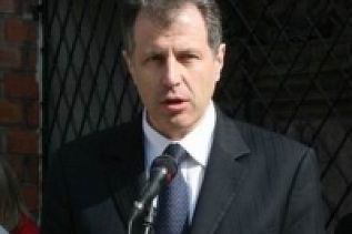 2004963226.jpg
