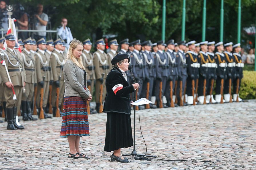 o1944943688.jpg