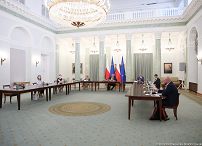 o2141961142.jpg