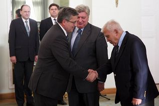 o1955036170.jpg
