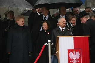 1165585311.jpg