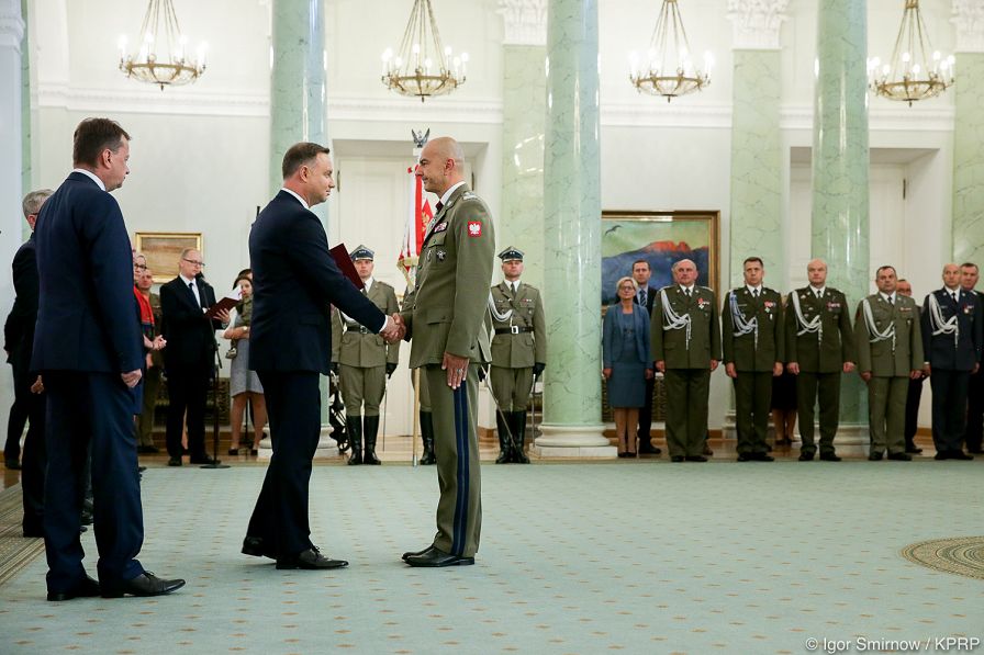o1953129132.jpg