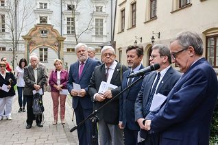o320187001.jpg