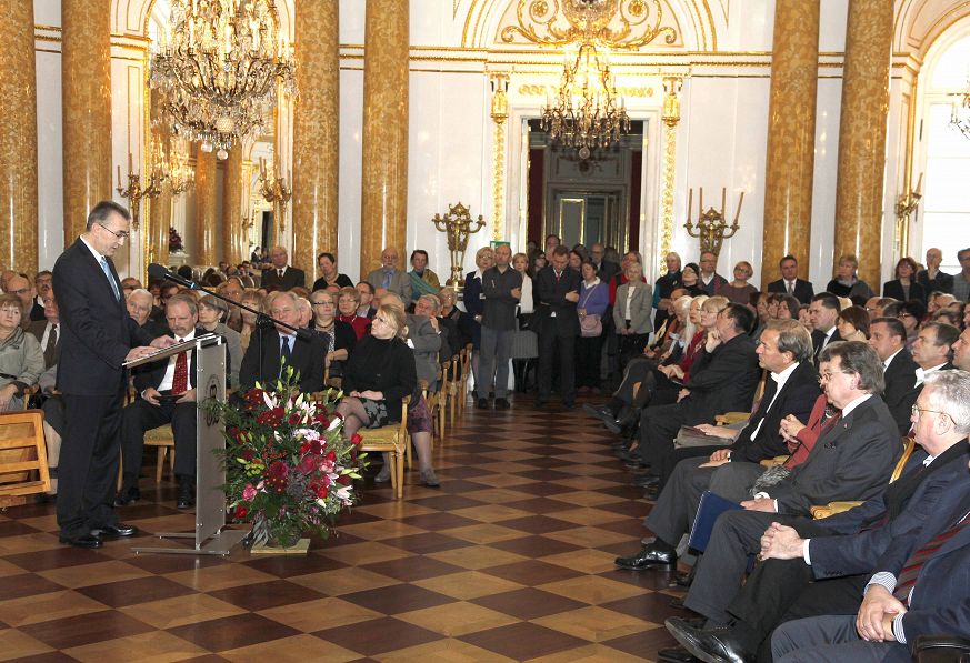 o1821149386.jpg