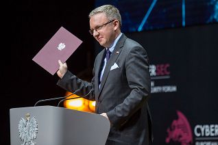 o1835134768.jpg