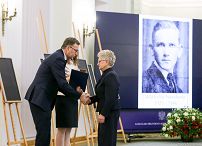o1842009199.jpg