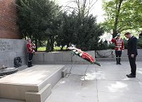 o179380636.jpg