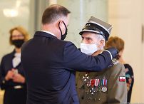 o70494122.jpg