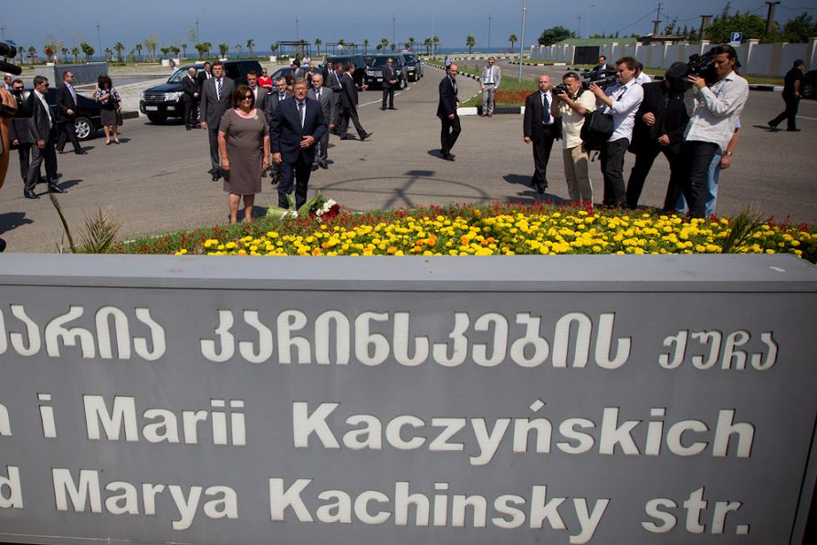 o1550945512.jpg