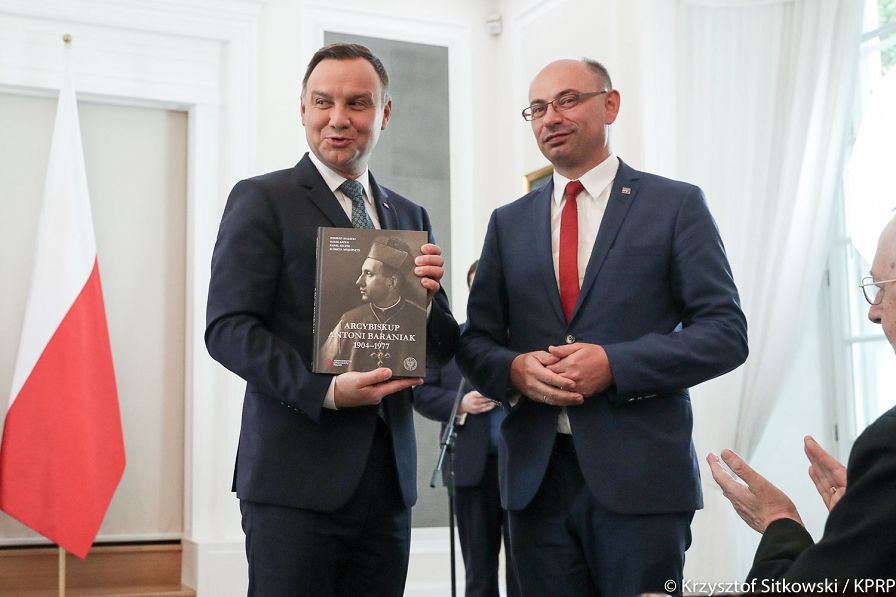 o1961357078.jpg