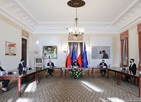 o1968925857.jpg
