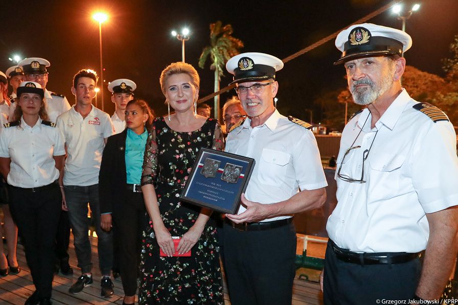 o1906327785.jpg