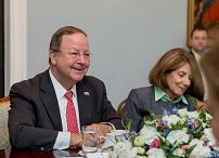 o1206645919.jpg