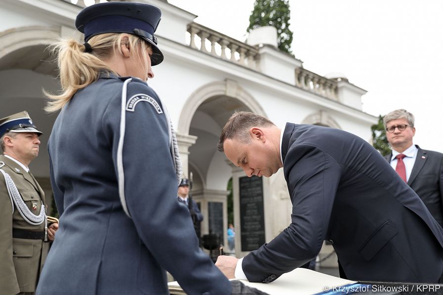 o1649200058.jpg
