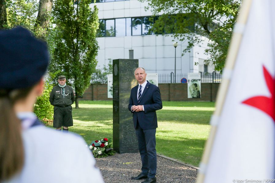 o1317131412.jpg