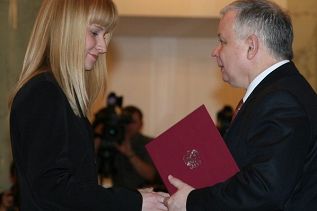 1054569812.jpg