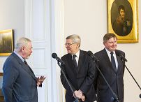 o1979297293.jpg