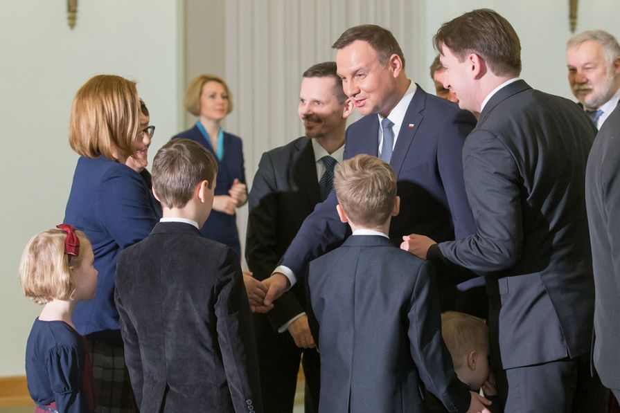 o1557858526.jpg