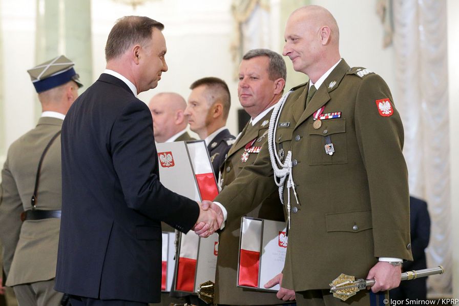 o1825412777.jpg