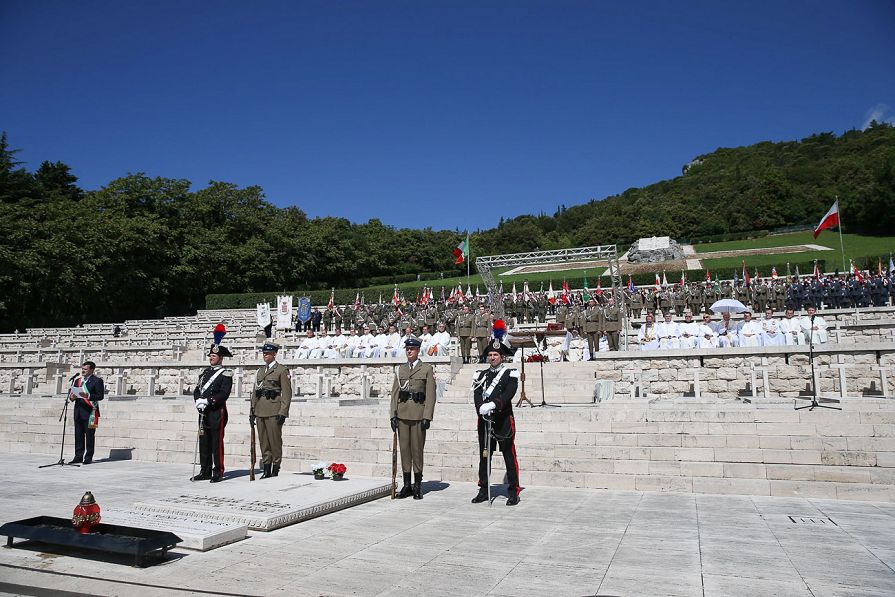 o1927109705.jpg