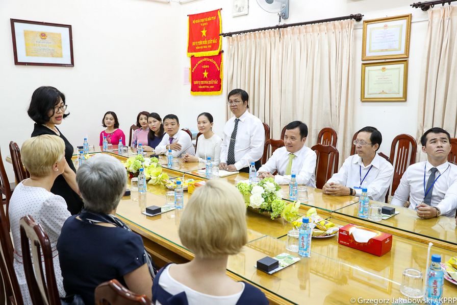 o1806721893.jpg