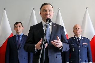 o1981371902.jpg
