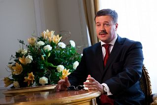 o1462015526.jpg