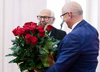 o1968018198.jpg
