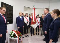 o1872381321.jpg