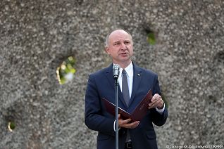 o1997059685.jpg