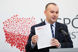 o171085706.jpg