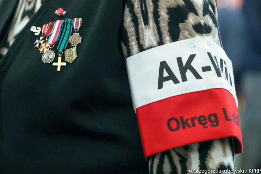 o1942233021.jpg