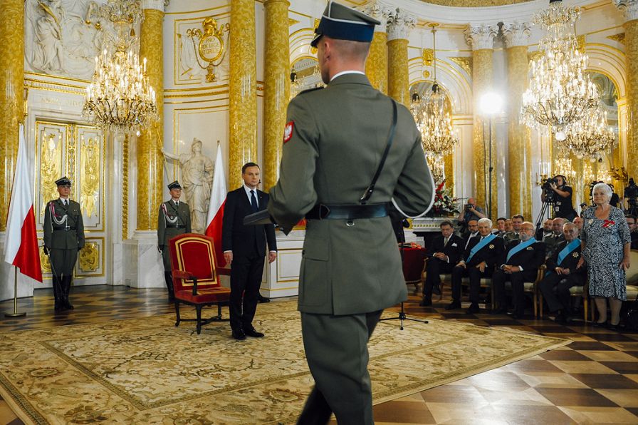 o1957796884.jpg