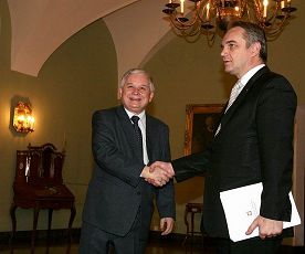 1235113904.jpg