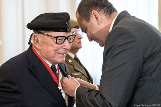 o858061516.jpg