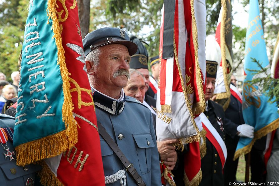 o1295101683.jpg