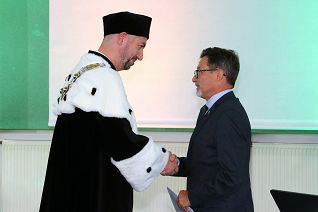 o320540816.jpg