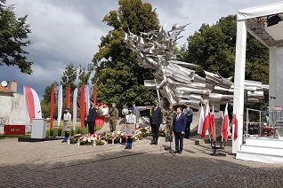 o1122944308.jpg
