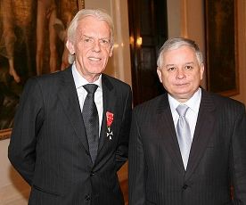 2040320213.jpg