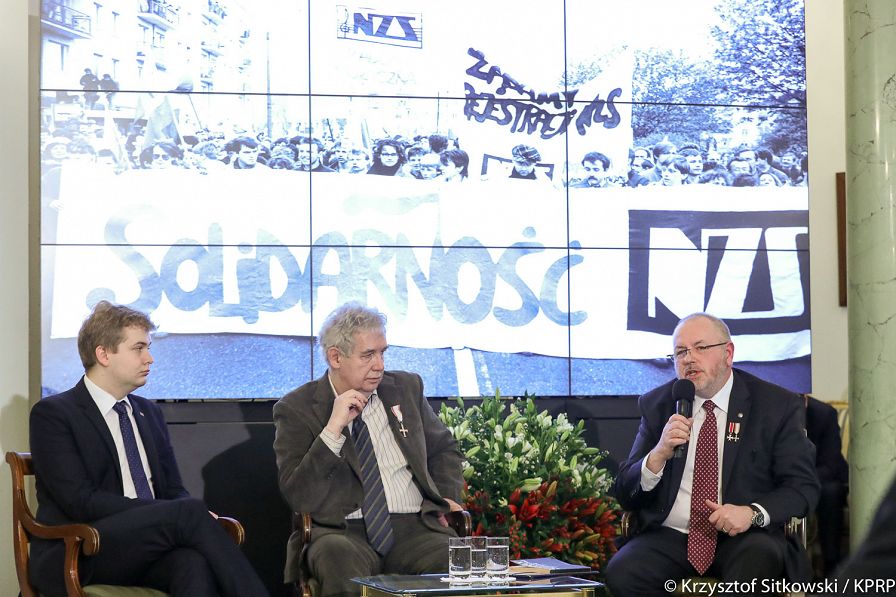 o190957715.jpg