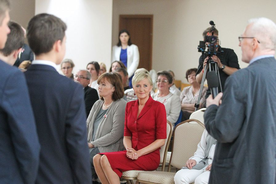 o1539337366.jpg