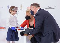 o2082198098.jpg