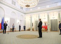 o1360613441.jpg